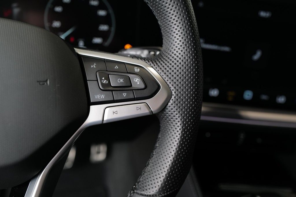 Volkswagen Touareg 3.0TDI R-Line BlackStyle Allradlenk StdH