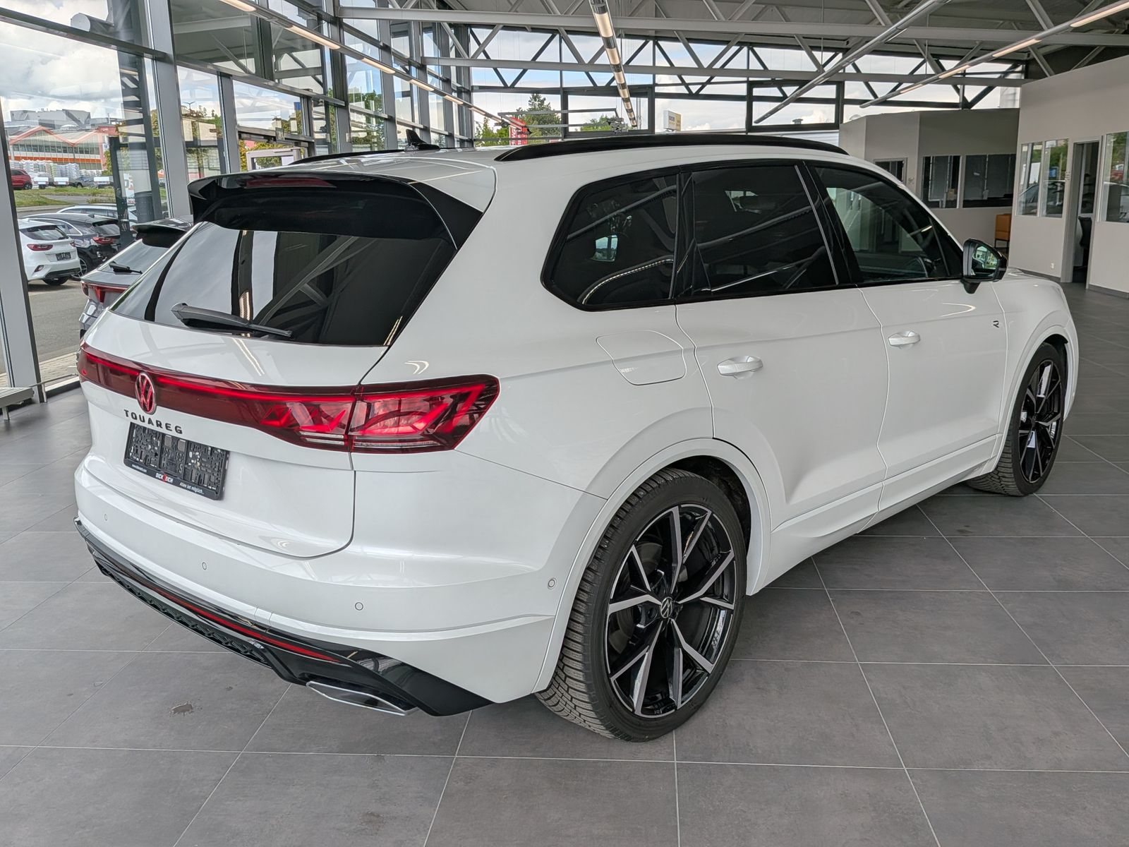 Volkswagen Touareg 3.0TDI 4M R-Line VOLL Black 22" UPE 114T