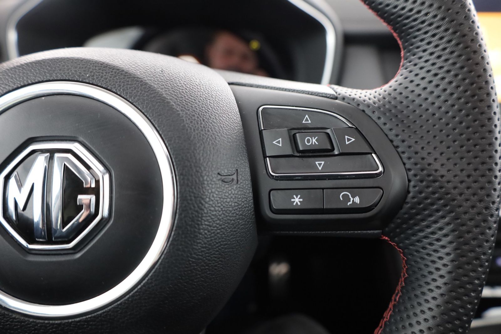 MG HS 1.5 T-GDI Luxury Aut. LED ACC Navi Pano