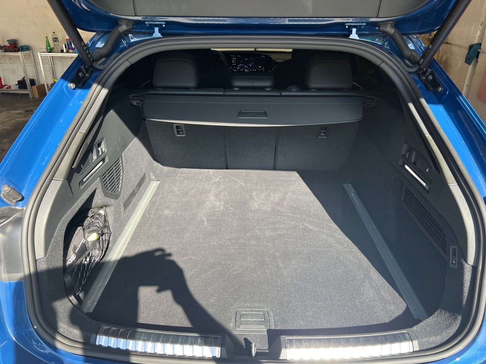 Audi A6 Avant S line Neues Modell *AHK*360° CAM*MATRI