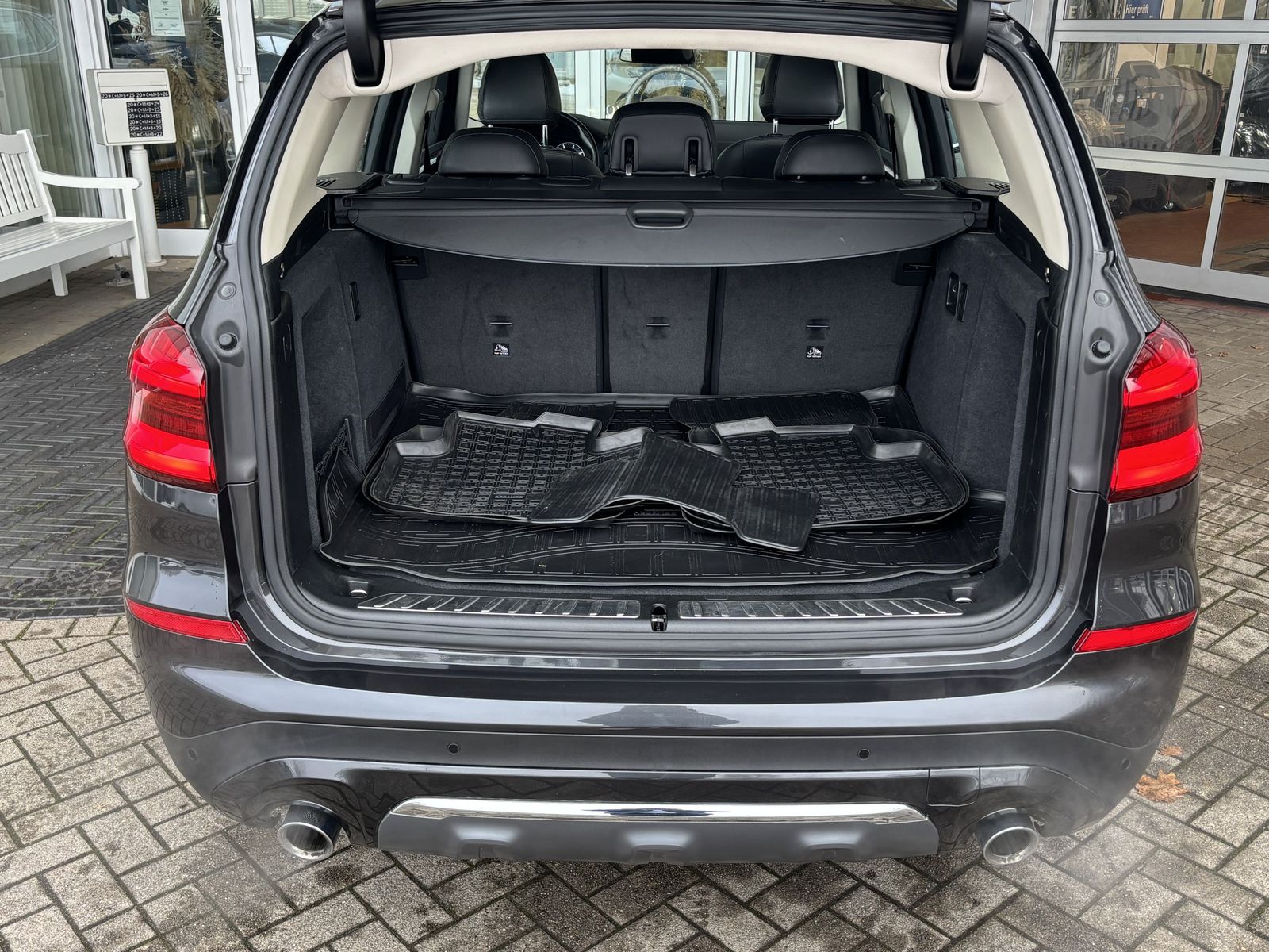 BMW X3 30d xDrive Luxury Line AHK ACC LEDER HUD LED