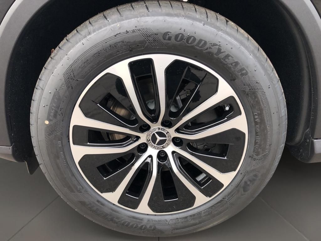 Mercedes-Benz GLC 220 d 4MATIC Avantgarde - Samsaru's Car Outlet