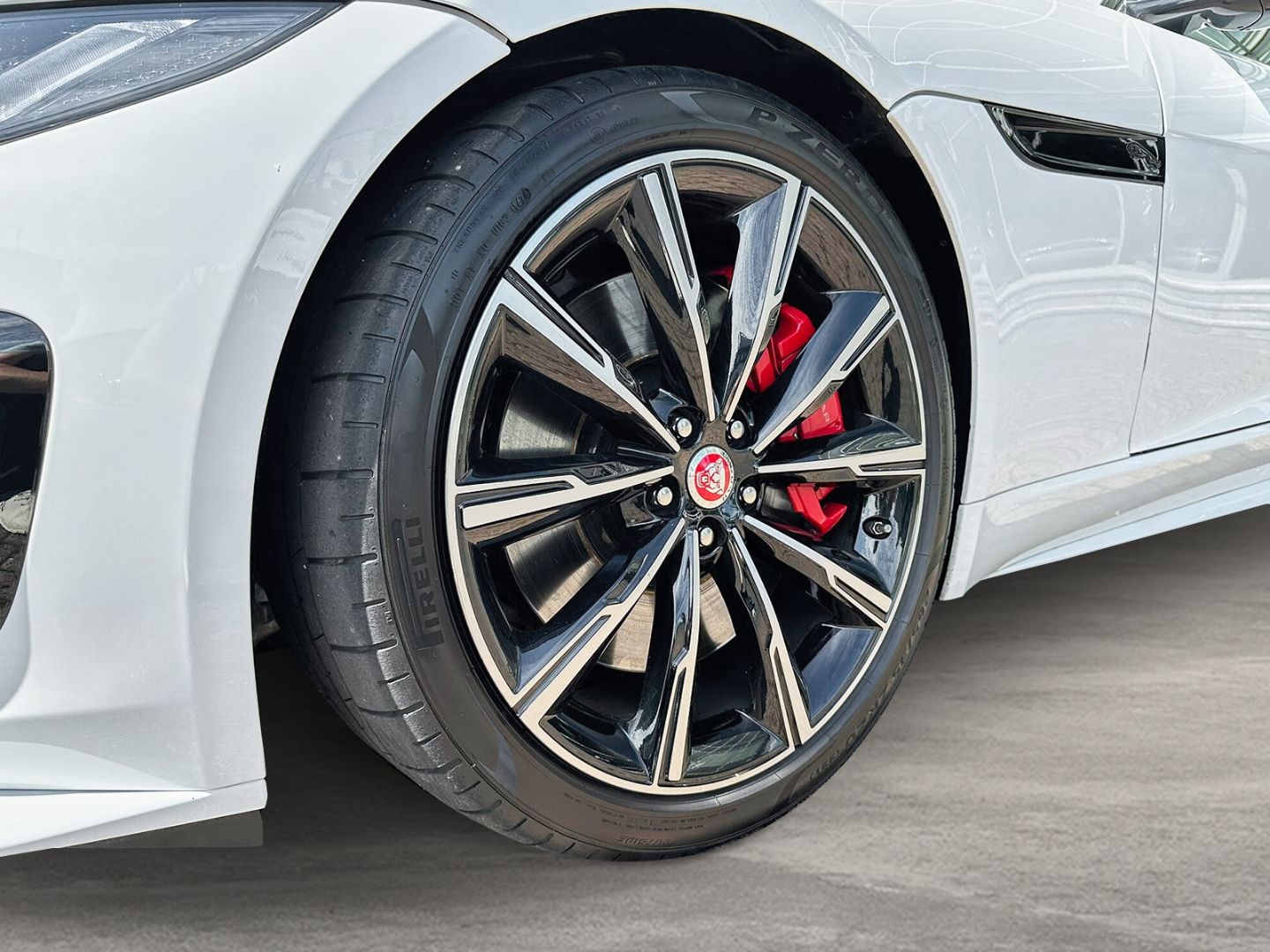 Jaguar F-Type R Coupe AWD 1.Hand 5.0 V8 Top Zustand
