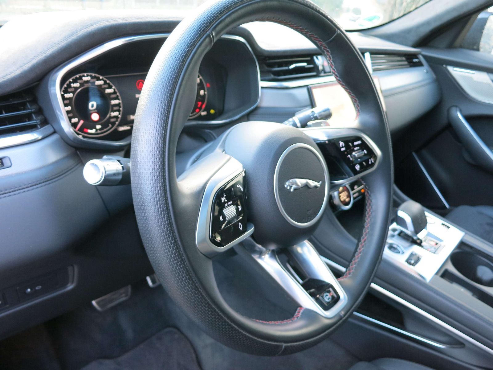 Jaguar F-Pace SVR AWD Subwoofer ACC HEAD-UP KAMERA 21
