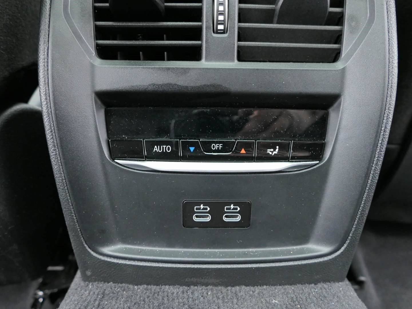 BMW 330i xDrive Tou M Sport AHK PANO ACC 360° AD-LED