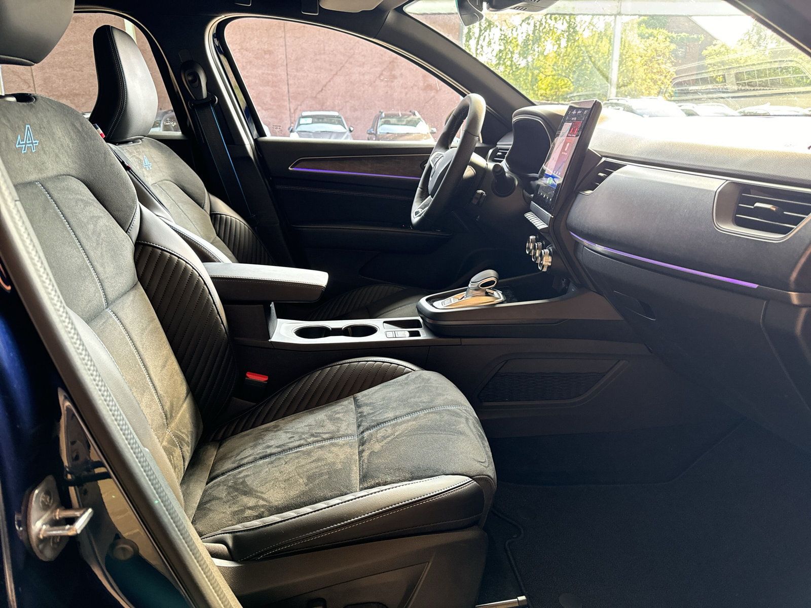 Renault Arkana ESPRIT ALPINE Full Hybrid - Samsaru's Car Outlet