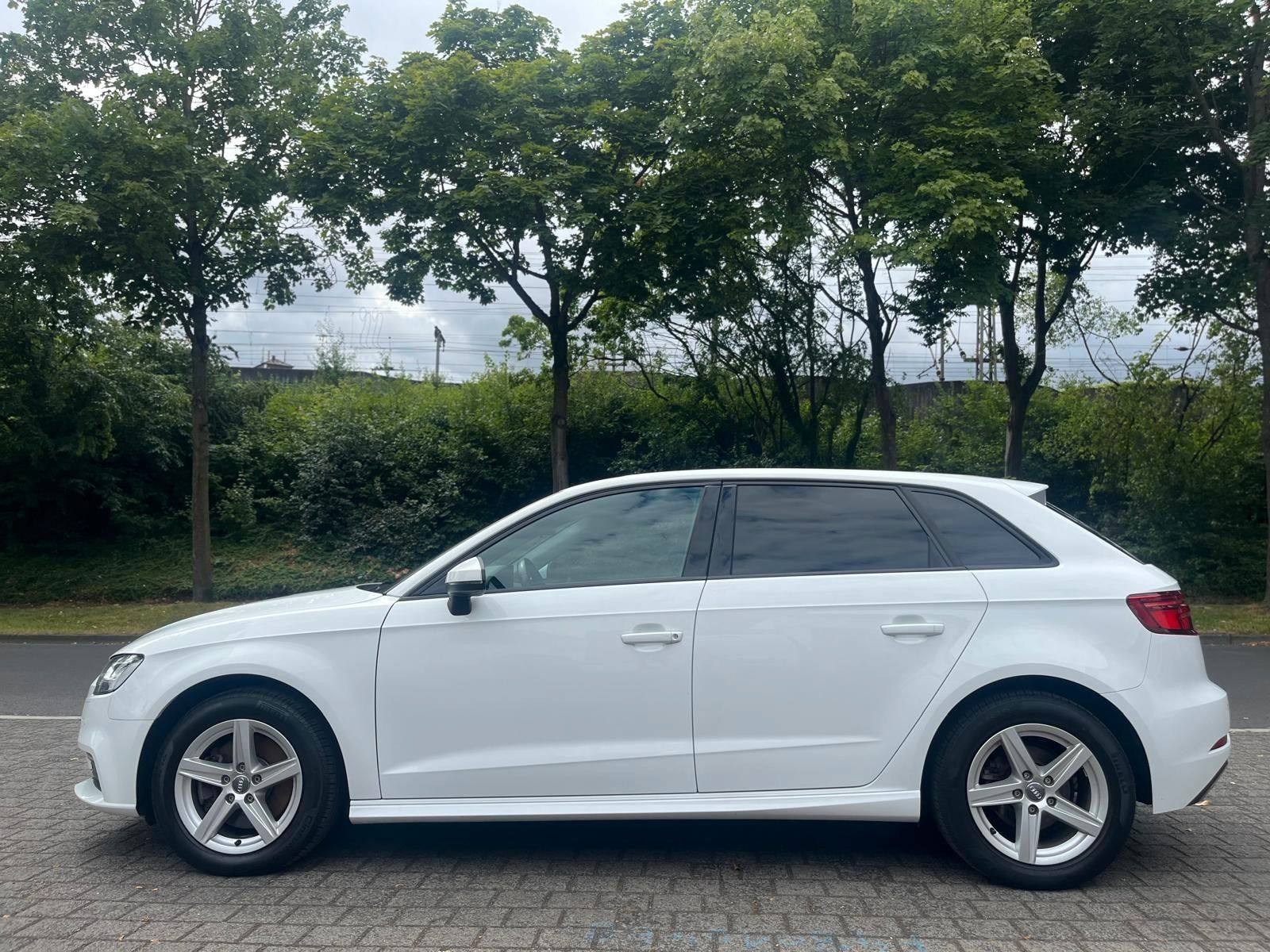 Audi A3 Sportback 40 e-tron - Samsaru's Car Outlet