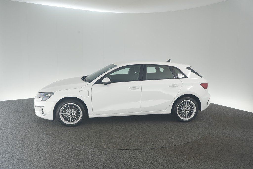 Audi A3 Sportb. 40 TFSIe S tronic advanced GRA Navi