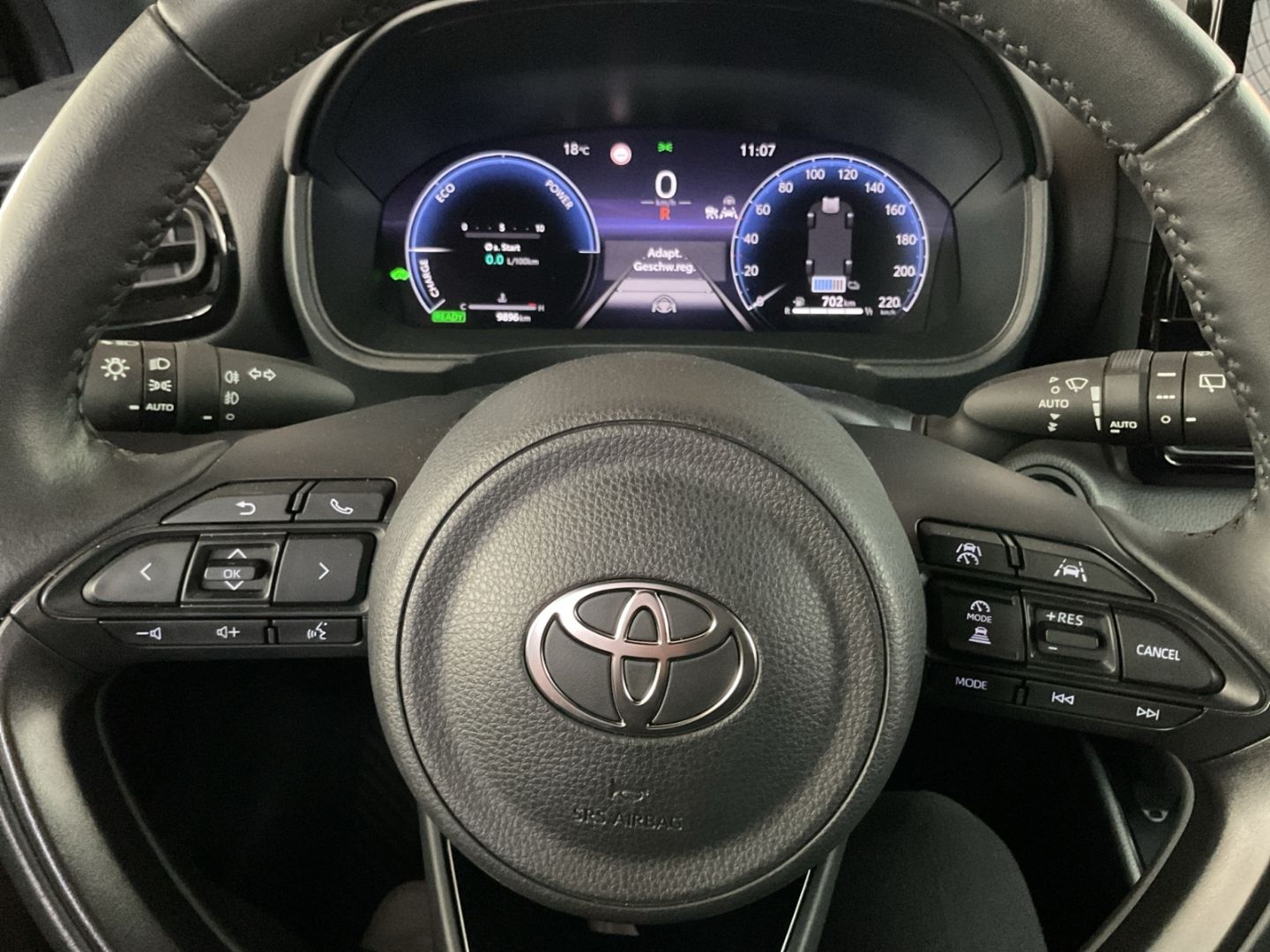 Toyota Yaris Hybrid 130 1.5 Style *LED*ACC*CAM*SHZ*Navi