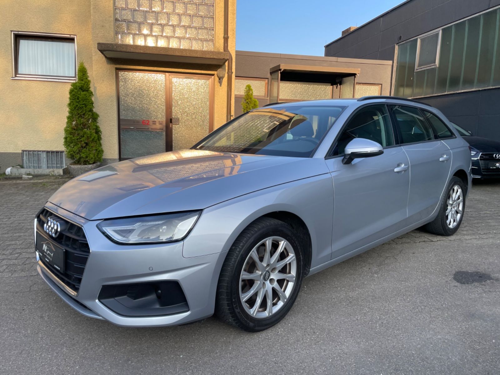 Audi A4 Avant 35 TDI basis - Samsaru's Car Outlet