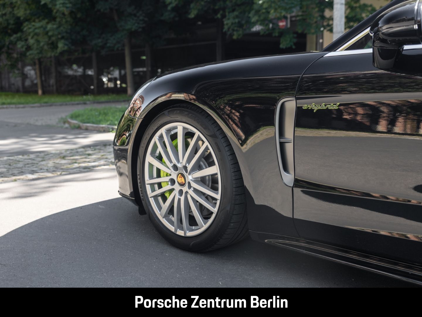 Porsche Panamera 4 E-Hybrid Platinum Edition InnoDrive