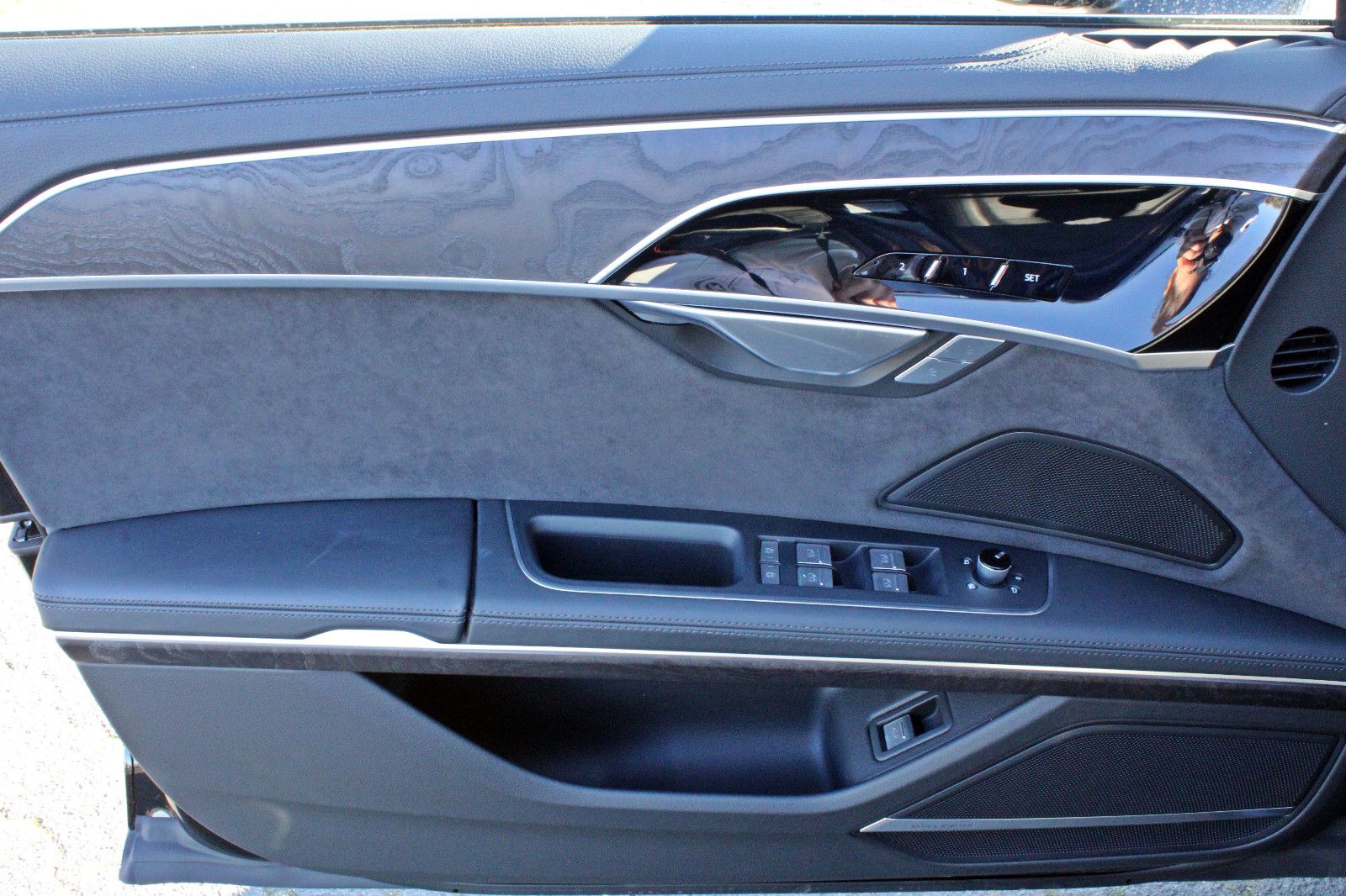 Audi A8 50TDI qu - Samsaru's Car Outlet