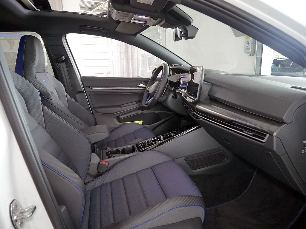 Volkswagen Golf R Black Edition 4Motion DSG PANO AHK MATRIX