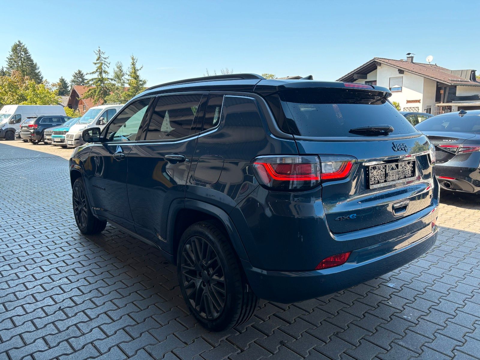 Jeep Compass S Plug-In Allrad Schiebedach, Leder,AHK