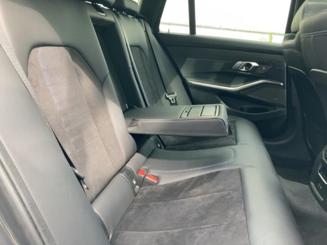 BMW 320 dA M-Sport - Samsaru's Car Outlet