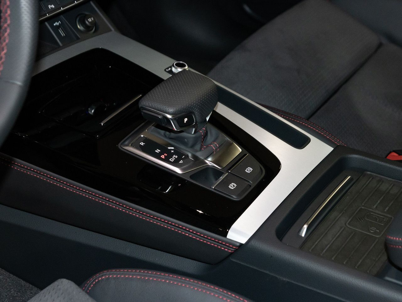 Audi Q5 40 TFSI quattro S line AHK Matrix Pano Kamera