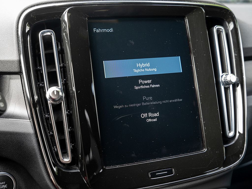 Volvo XC40 T4 Recharge Core AHK ACC