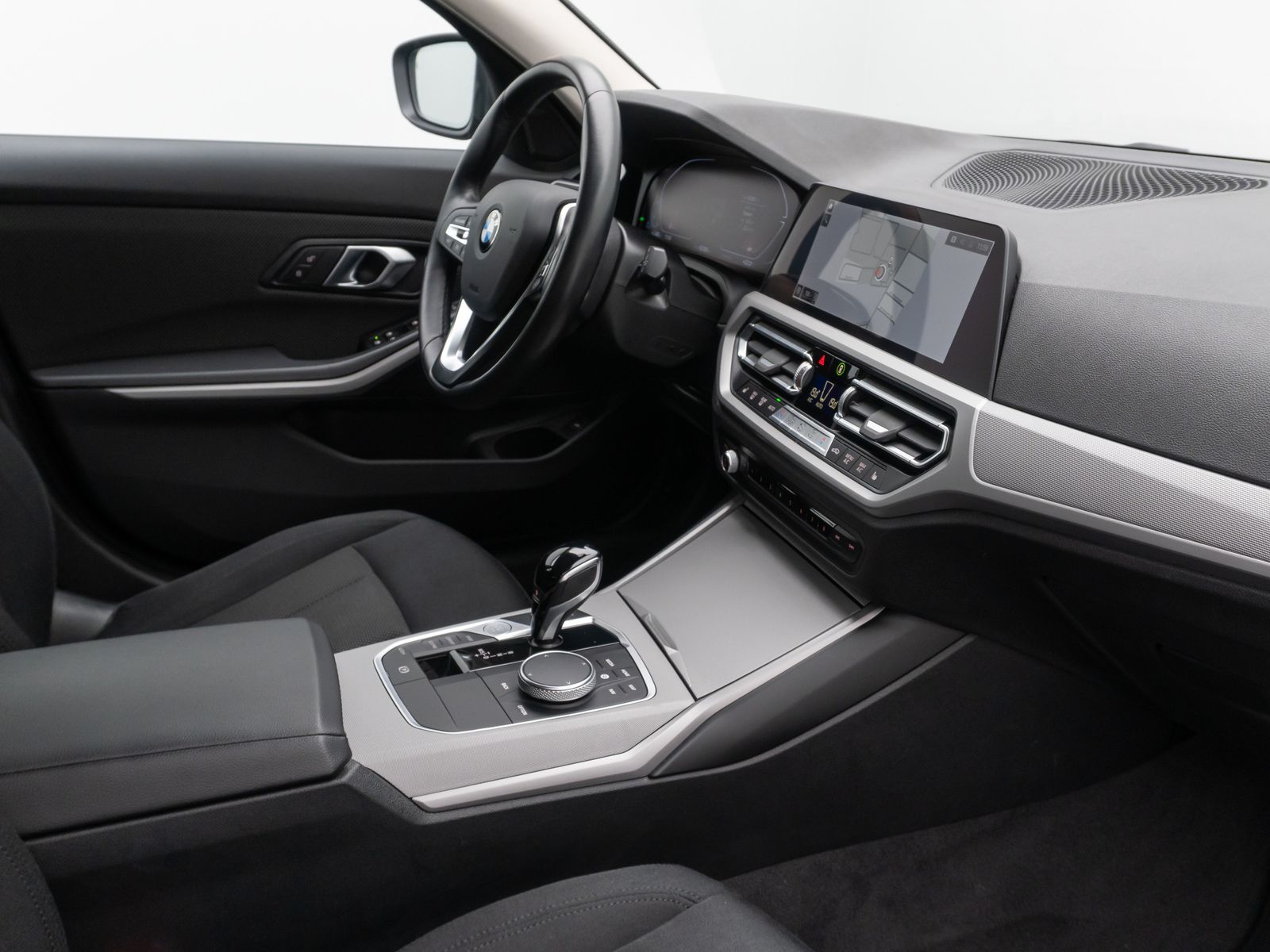 BMW 320d Advantage - Samsaru's Car Outlet