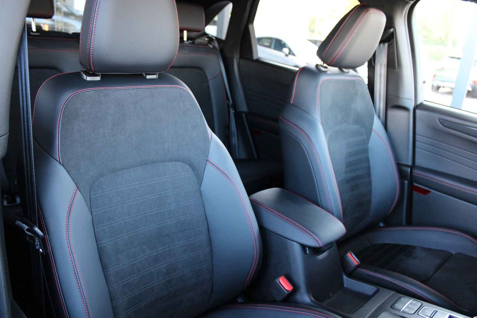 Ford Kuga ST-Line X Plug-In Hybrid - Samsaru's Car Outlet