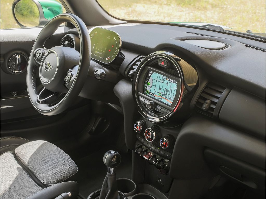 MINI One - Samsaru's Car Outlet