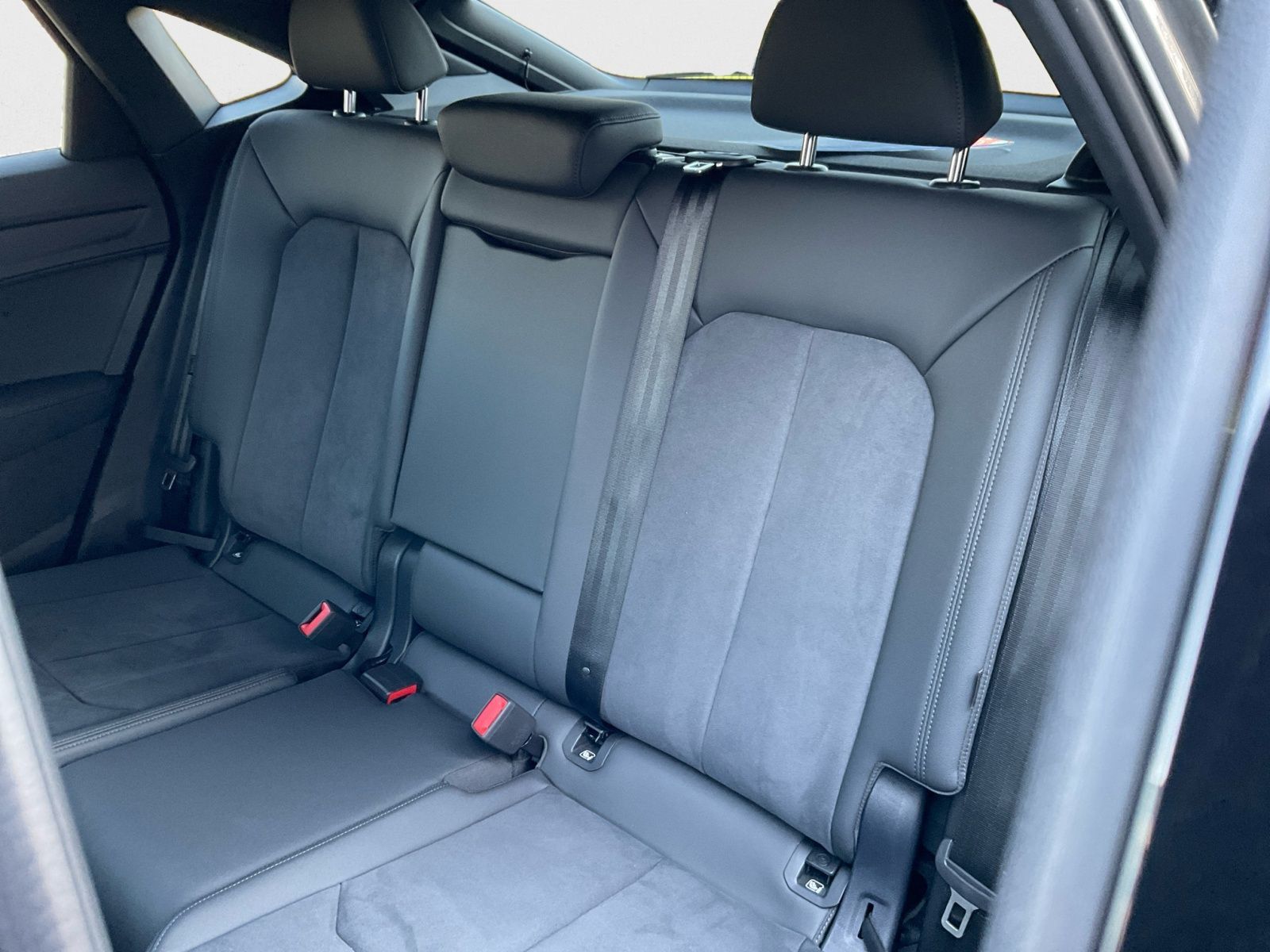 Audi Q3 Sportback 40 TFSI quattro S line - Samsaru's Car Outlet