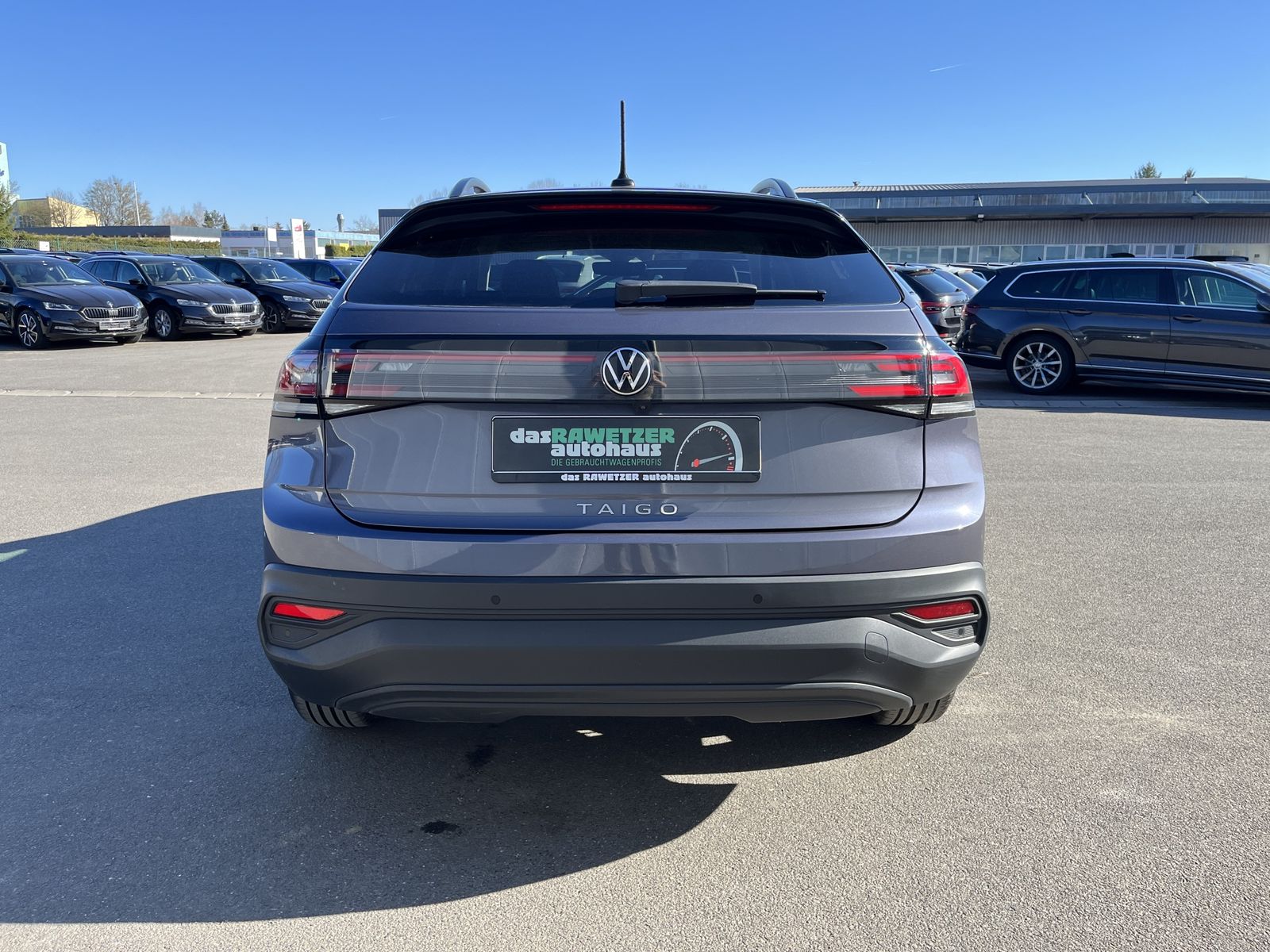 Volkswagen Taigo 1.0 TSI Life - Samsaru's Car Outlet