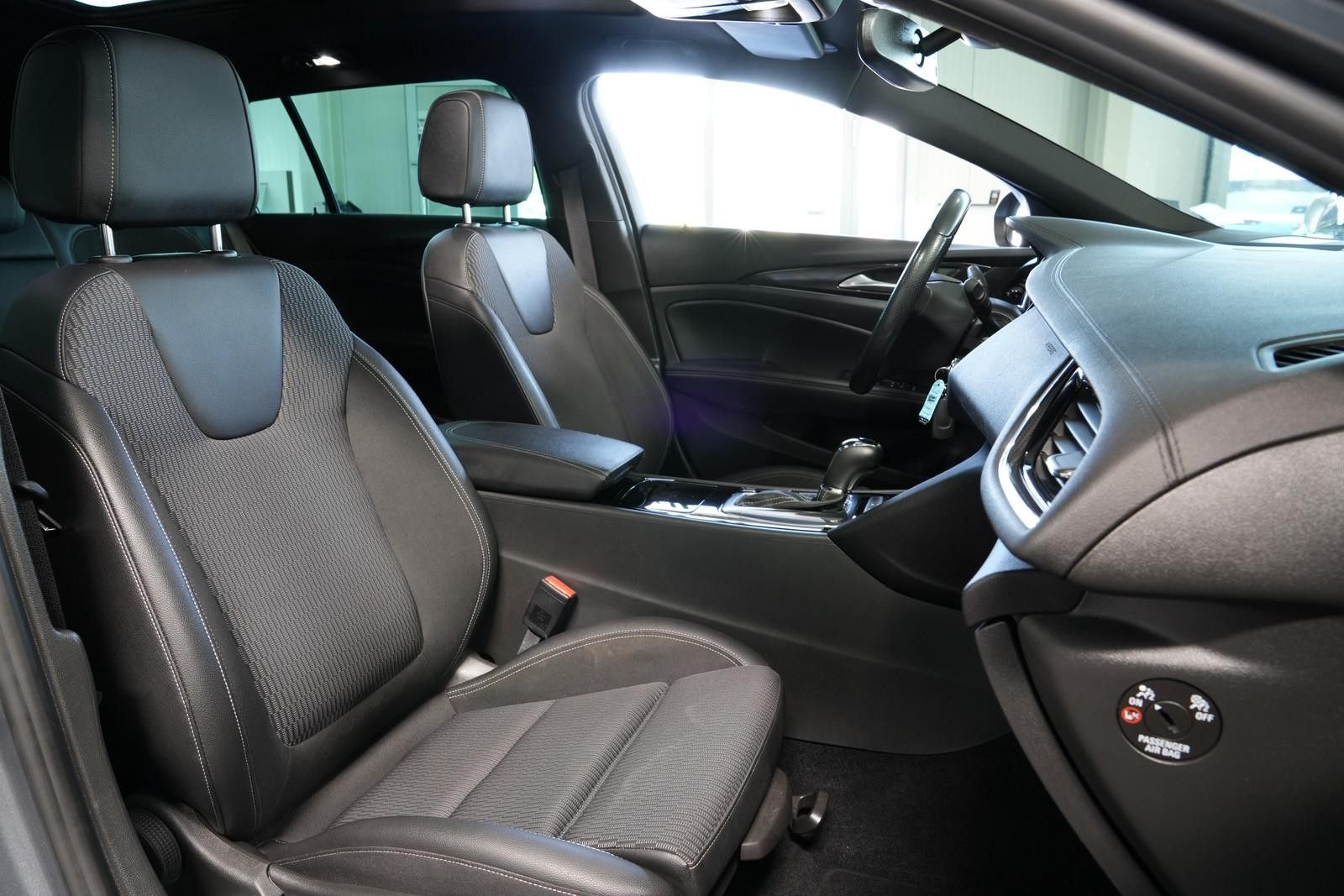 Opel Insignia B Sports Tourer Elegance - Samsaru's Car Outlet