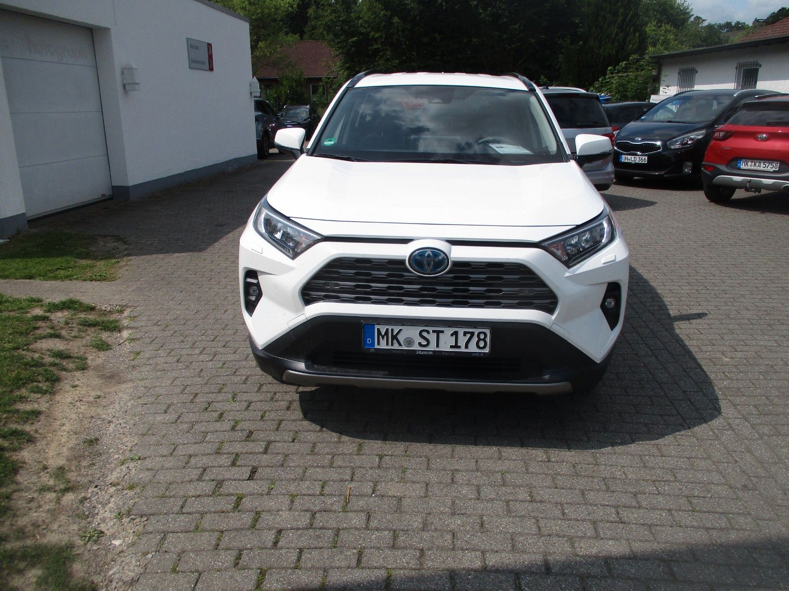 Toyota RAV 4 Hybrid 4x2 Team Deutschland - Samsaru's Car Outlet