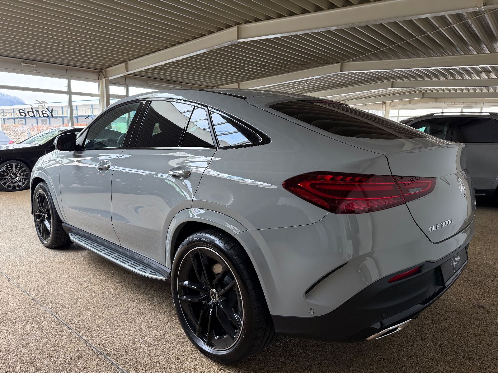 Mercedes-Benz GLE 300d 4Matic/Coupe/AMG Premium/Pano/HuD/Soft