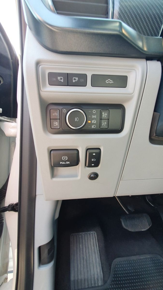 Ford F 150 Limited HYBRID 4x4 - Samsaru's Car Outlet