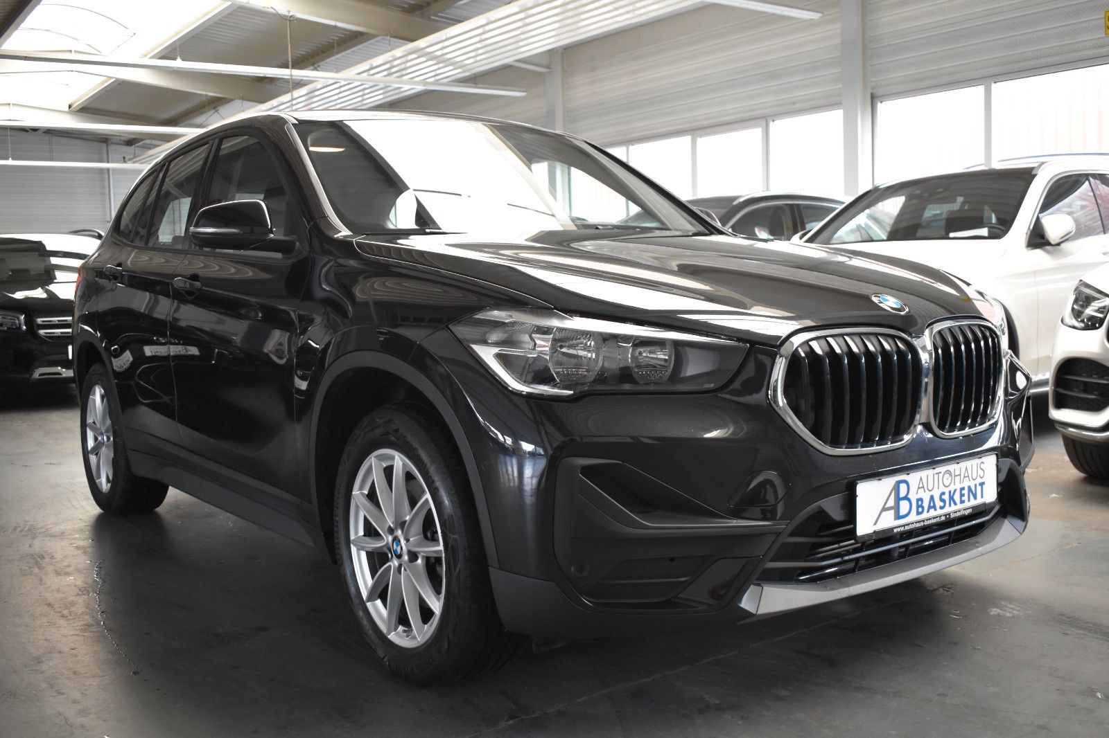 BMW X1 xDrive 18 d Advantage - Samsaru's Car Outlet
