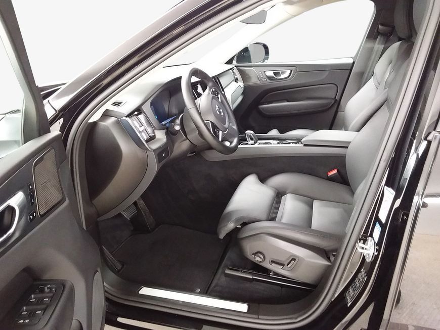 Volvo XC60 B4 D AWD Plus Dark