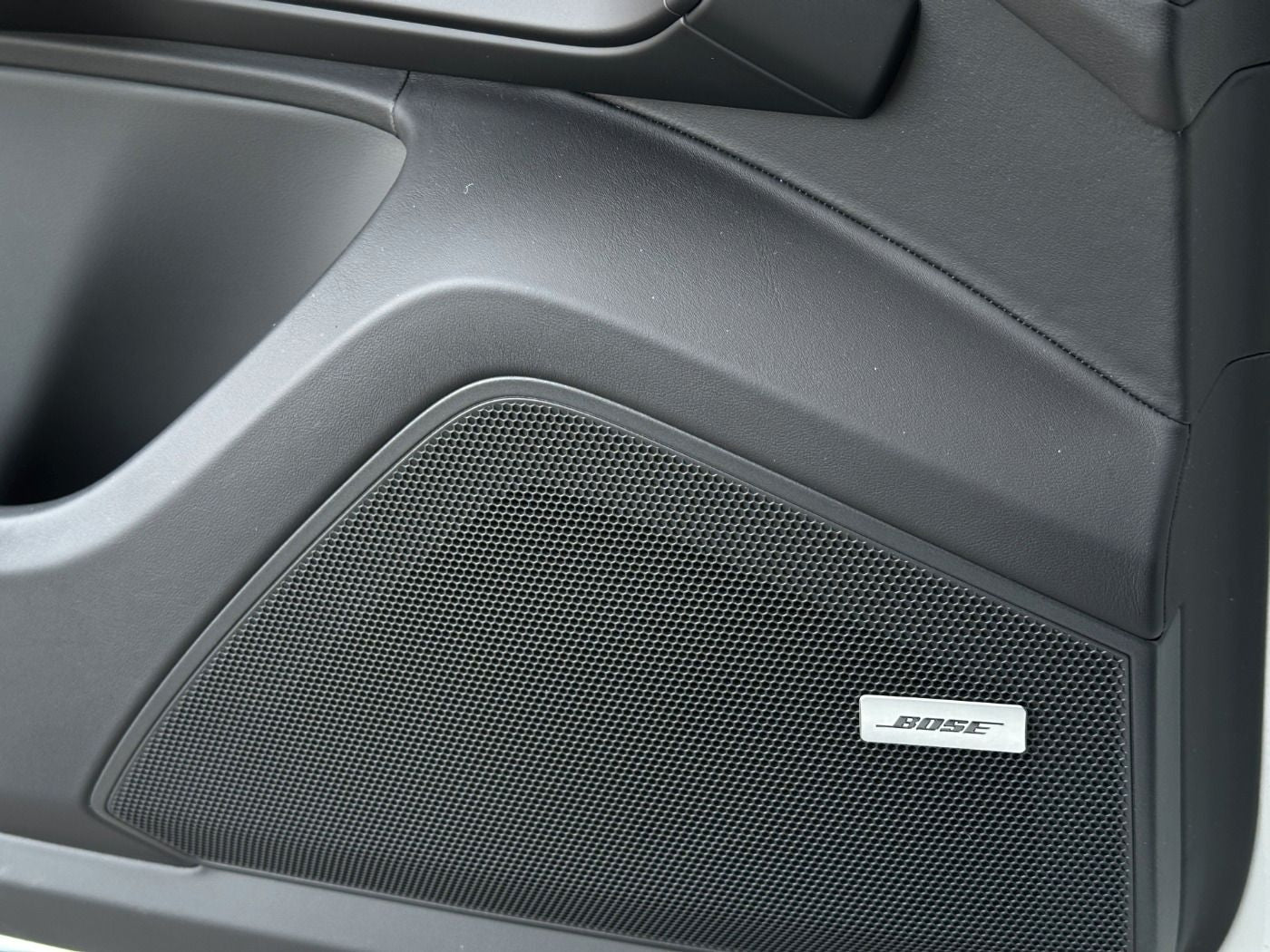 Porsche Cayenne E-Hybrid PANO Luftfederung BOSE 360°