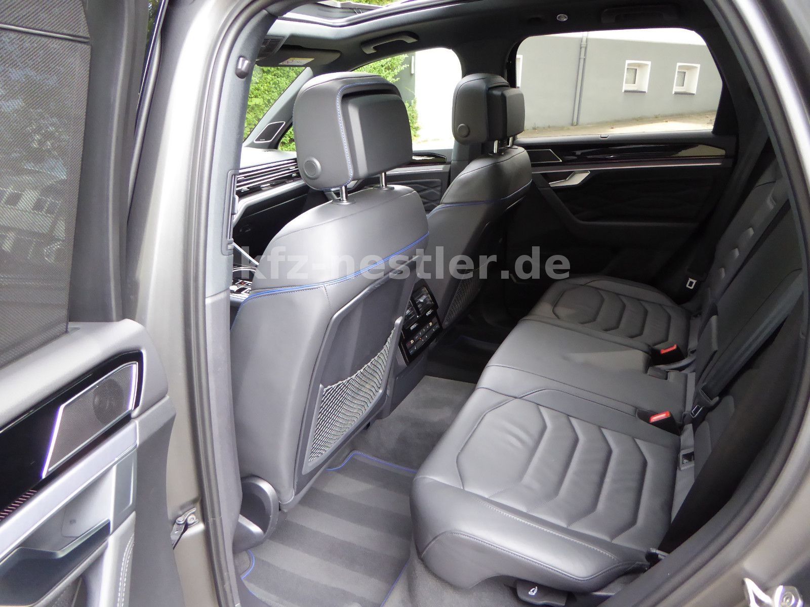 Volkswagen Touareg R e-Hybrid Pano/Puglia/AHK/HUD/ACC/Matt