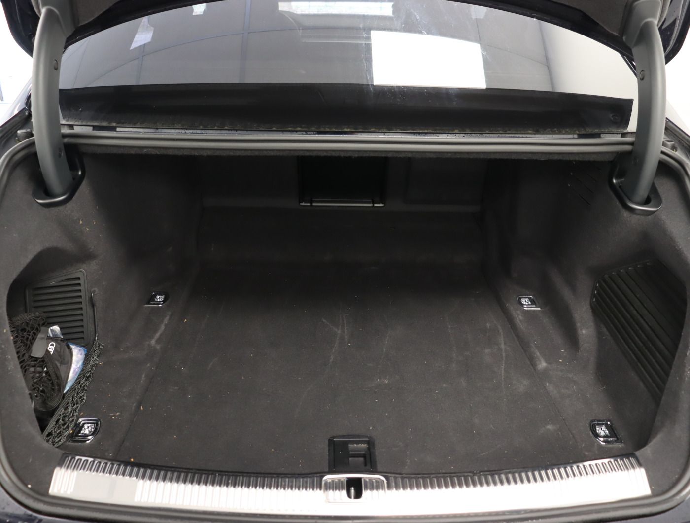 Audi A8 50 TDI quattro - Samsaru's Car Outlet