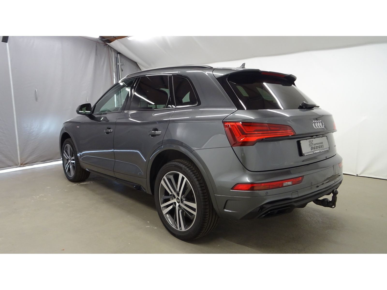 Audi Q5  40 2.0 TDI quattro S line  AHK, KLIMA, NAVI,