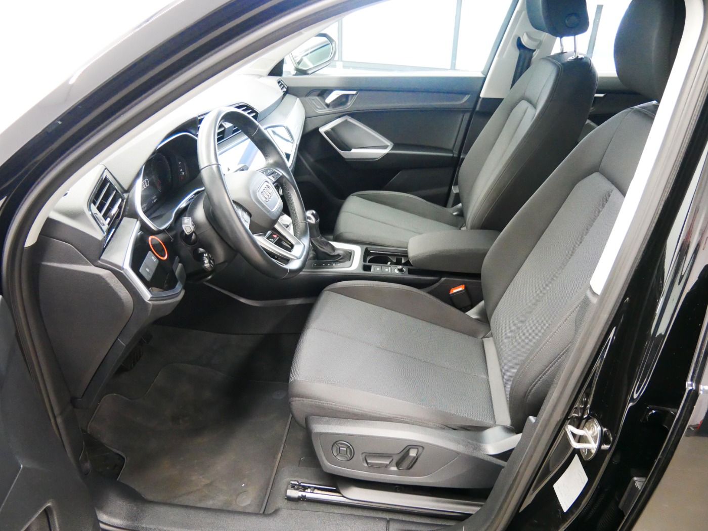 Audi Q3 40 TDI quattro advanced - Samsaru's Car Outlet