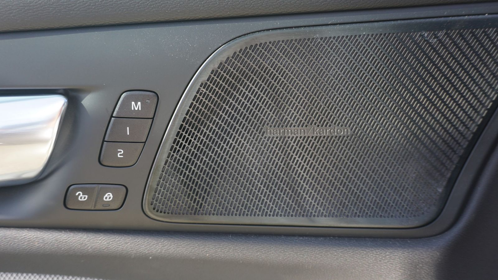 Volvo S60 2.0 R Design LED Navi HarmanKardon Panorama