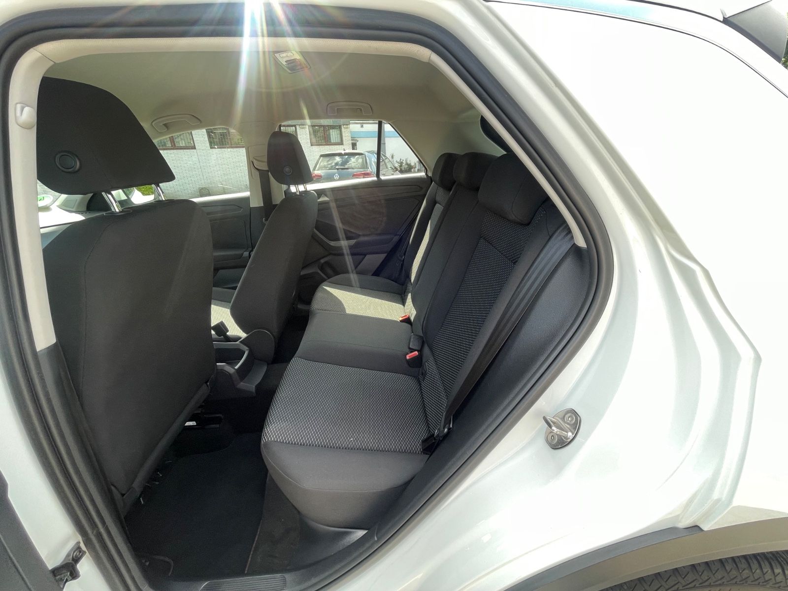 Volkswagen T-Roc - Samsaru's Car Outlet