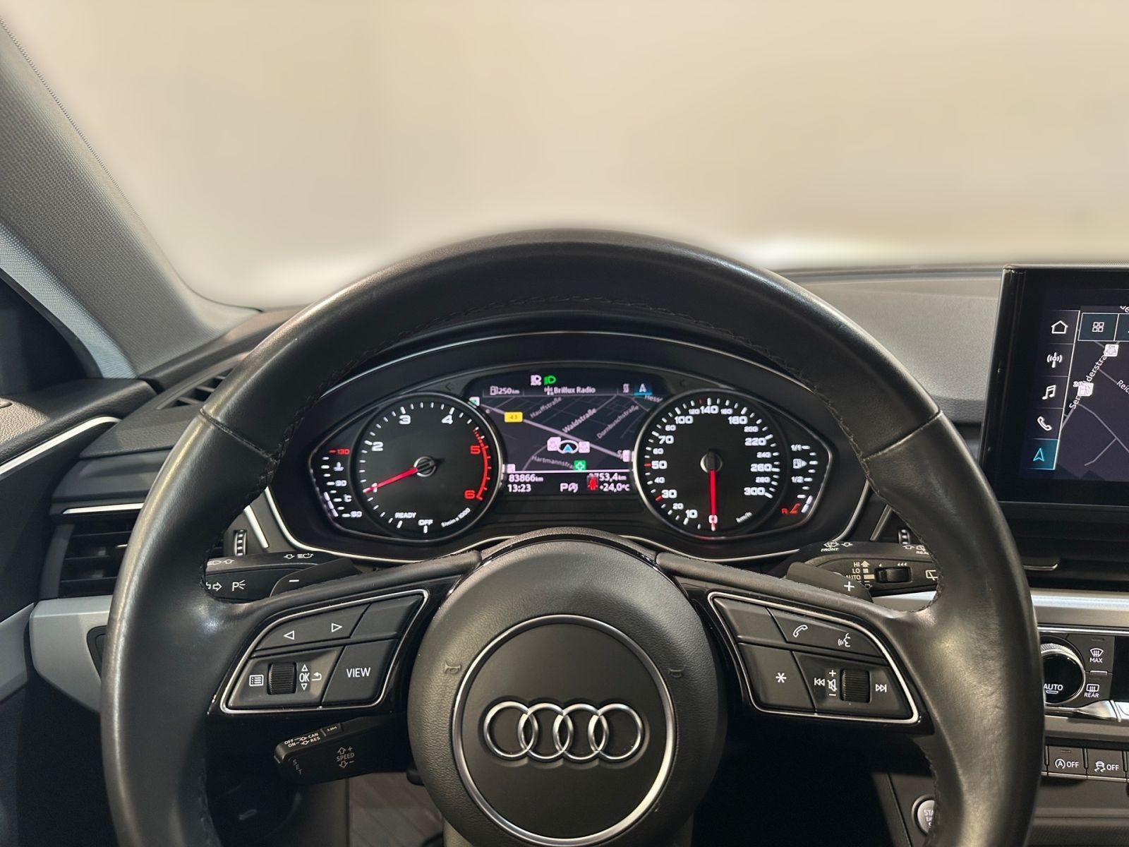 Audi A4 Avant 35 TDI ADVANCED S TRONIC - Samsaru's Car Outlet