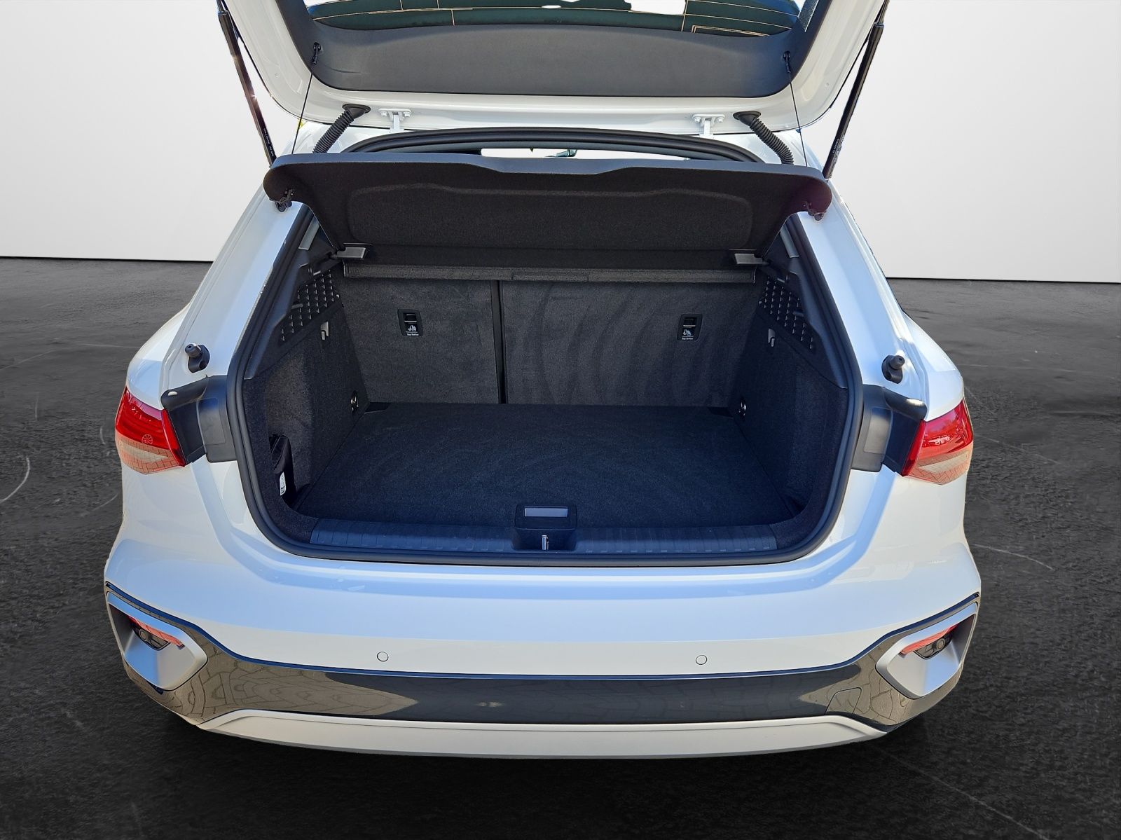 Audi A3 allstreet 35 TDI S tronic - Samsaru's Car Outlet