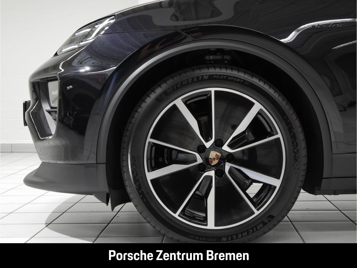Porsche Macan 4 Sportpaket - Samsaru's Car Outlet