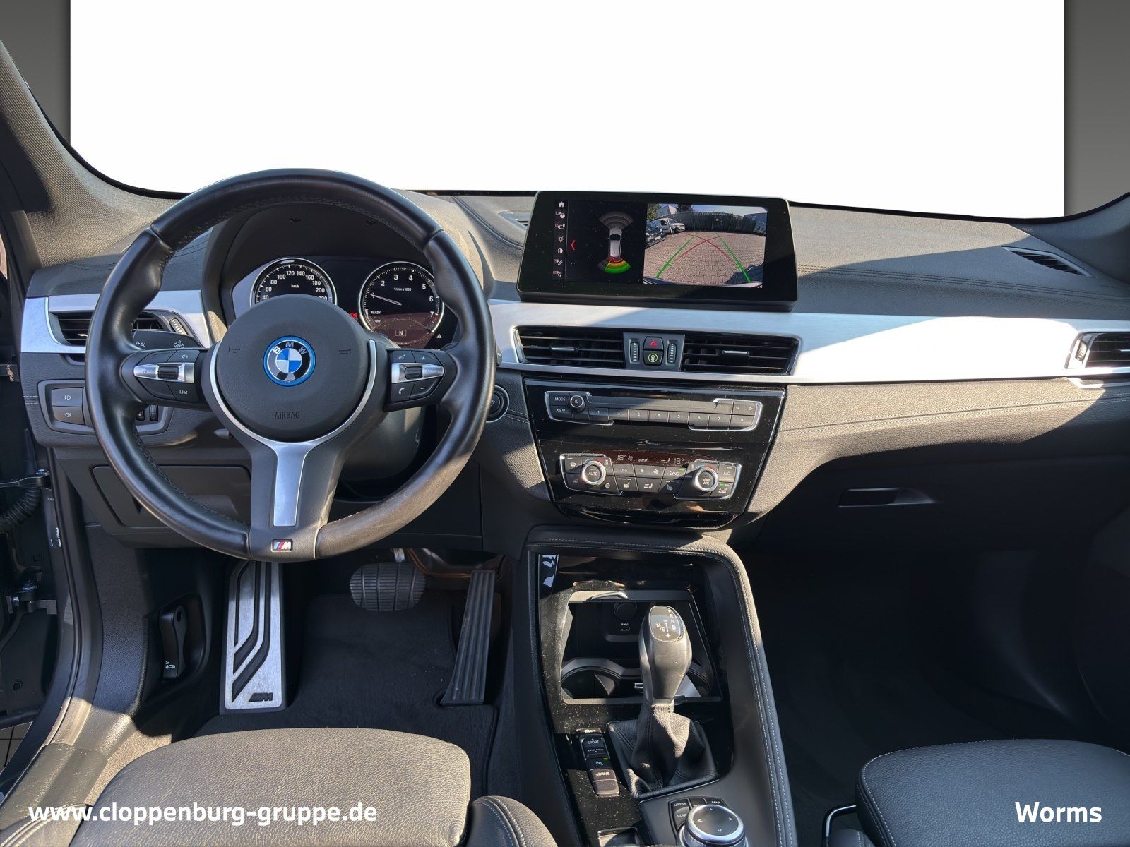 BMW X1 xDrive25e M Sportpaket - Samsaru's Car Outlet