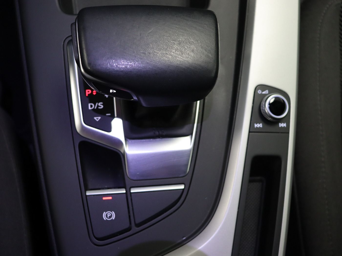 Audi A4 Avant 40 TDI quattro S tronic Advanced - Samsaru's Car Outlet