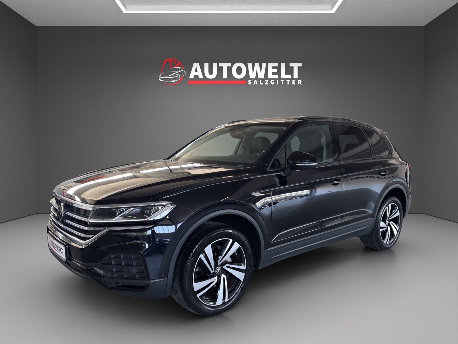 Volkswagen Touareg 3.0 TDI 4Motion - Samsaru's Car Outlet