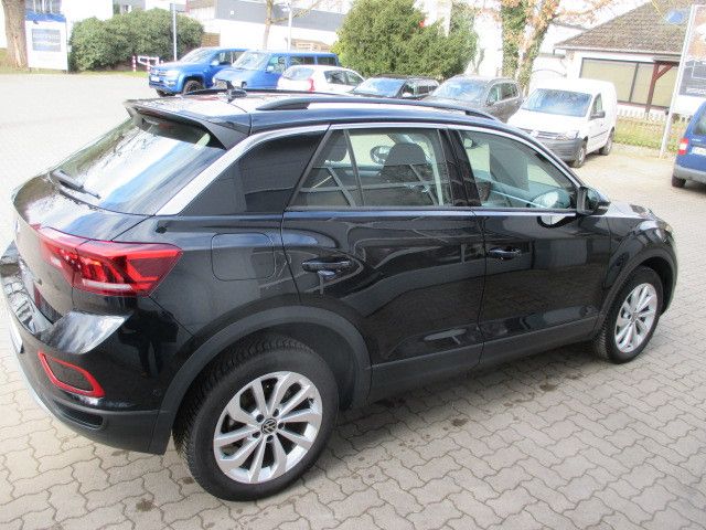 Volkswagen T-Roc 1.5 TSI DSG Life - Samsaru's Car Outlet