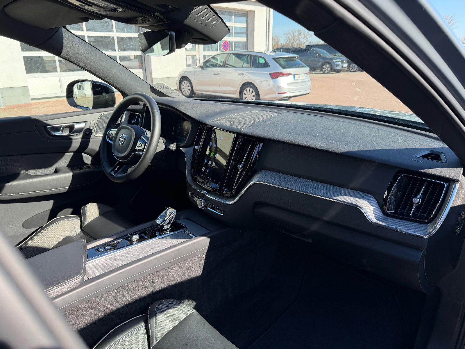 Volvo XC60 B4 B Plus Dark*H&K*360°*PANO*AHK*STHZG*