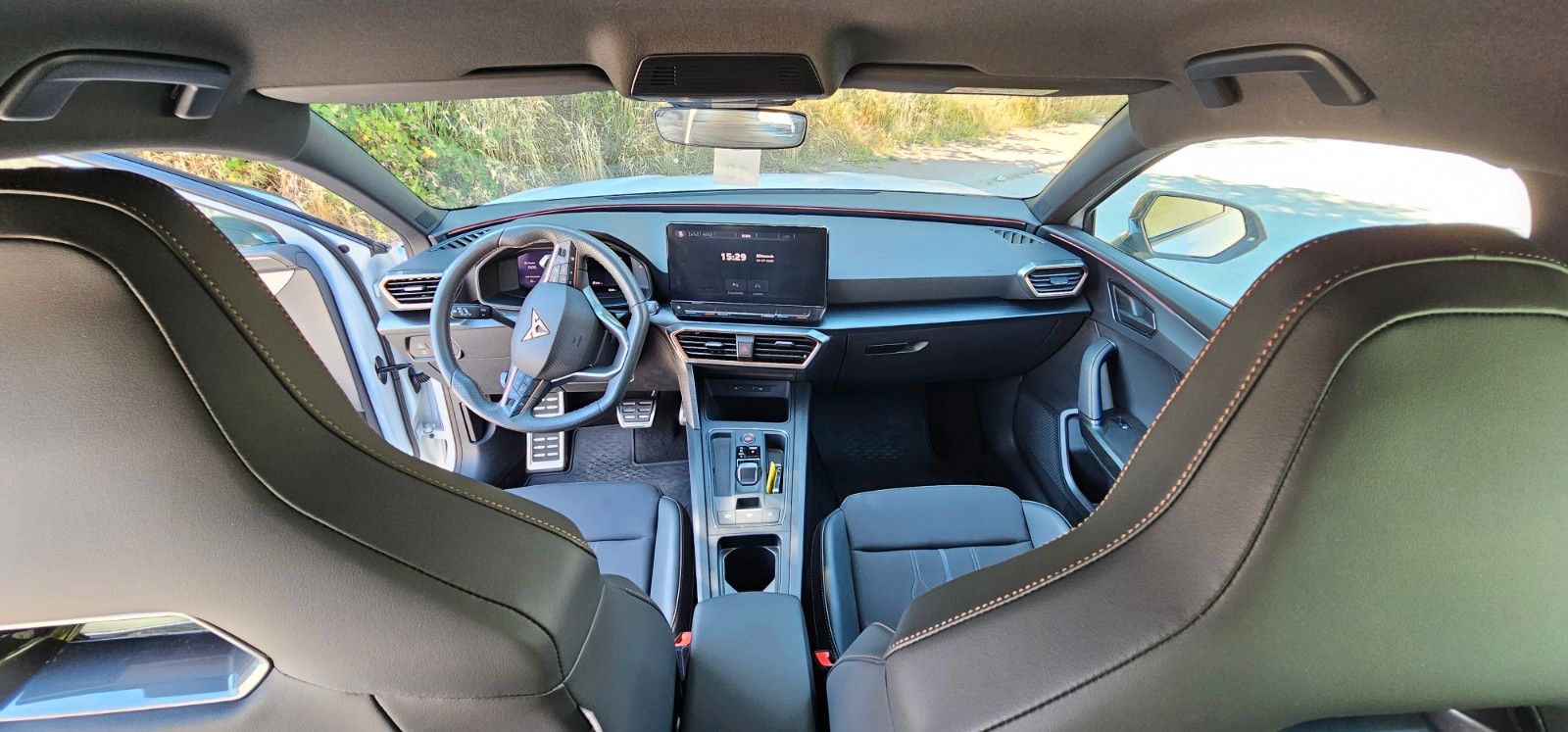 Cupra Sportstourer e-Hybrid - Samsaru's Car Outlet