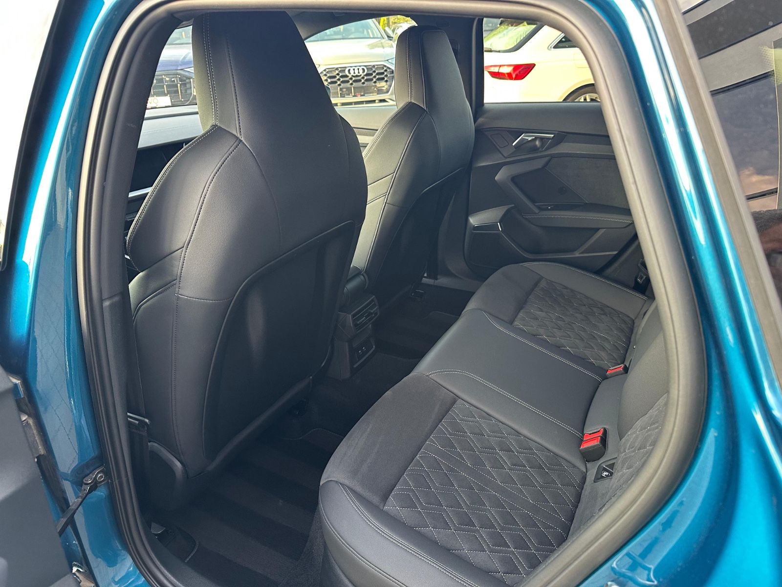 Audi A3 Sportback 40 TFSI e S line - Samsaru's Car Outlet