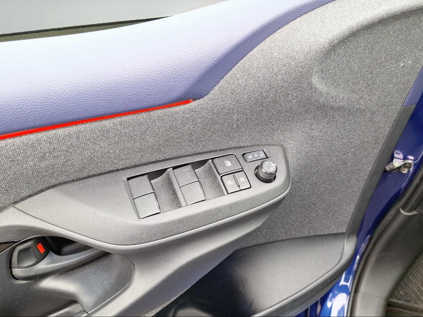 Toyota Yaris Tokyo Pop-Out 1.5 HUD Navi Soundsystem JBL